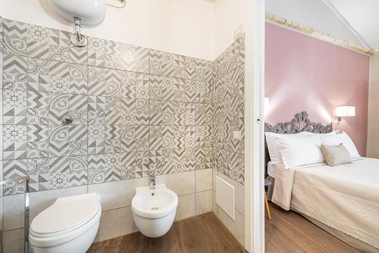 Promenade Boutique Rooms - City Centre Cagliari Exterior foto